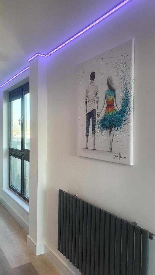 Central Penthouse With Hot Tub & Views 24 צ'לטנהם מראה חיצוני תמונה