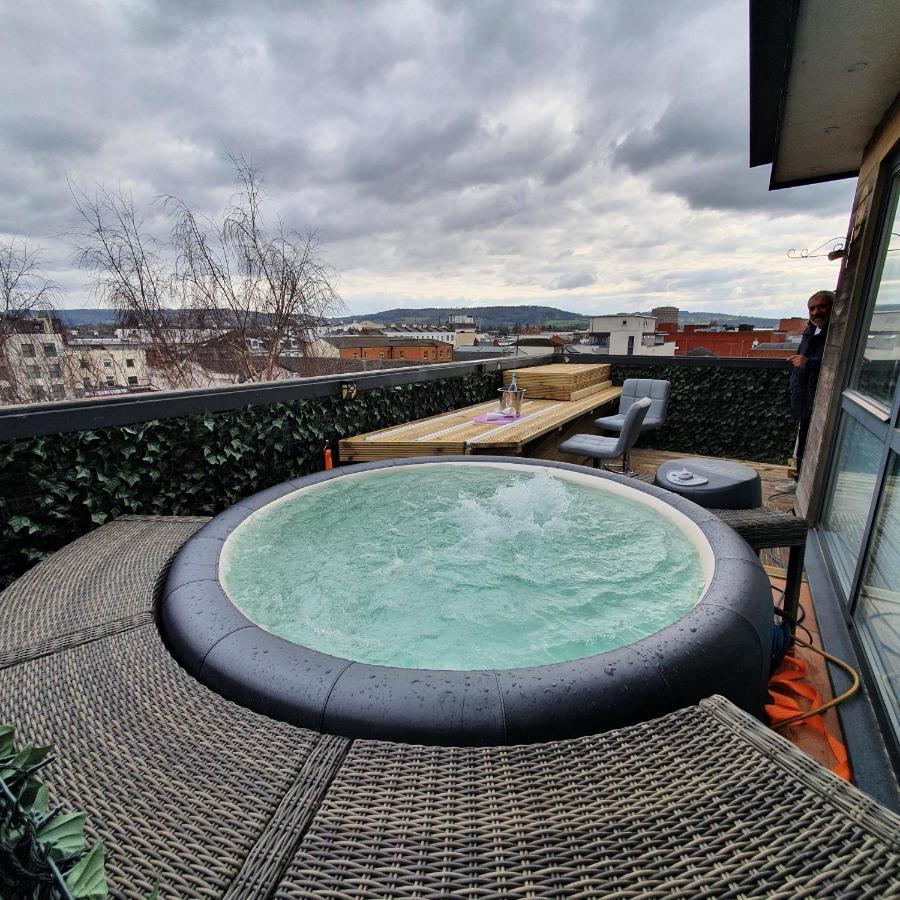 Central Penthouse With Hot Tub & Views 24 צ'לטנהם מראה חיצוני תמונה