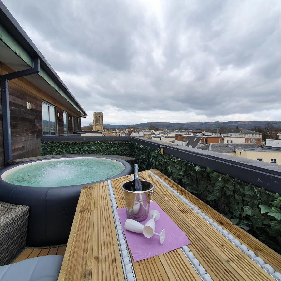 Central Penthouse With Hot Tub & Views 24 צ'לטנהם מראה חיצוני תמונה