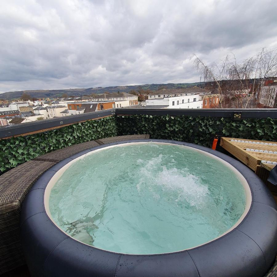 Central Penthouse With Hot Tub & Views 24 צ'לטנהם מראה חיצוני תמונה