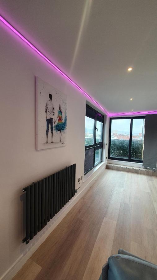 Central Penthouse With Hot Tub & Views 24 צ'לטנהם מראה חיצוני תמונה