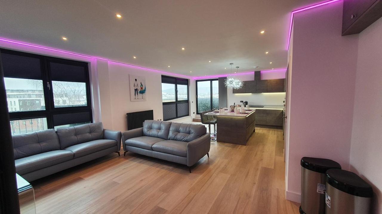 Central Penthouse With Hot Tub & Views 24 צ'לטנהם מראה חיצוני תמונה